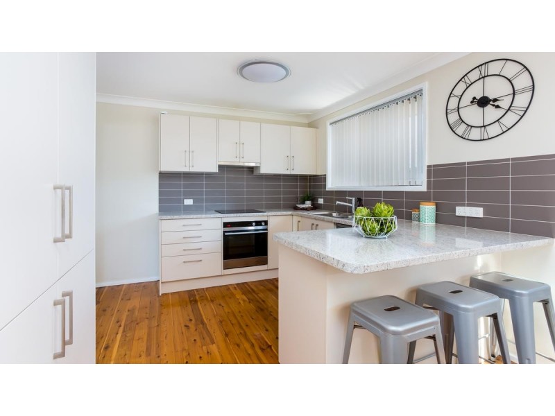 2 Carmen Road, Macquarie Hills NSW 2285