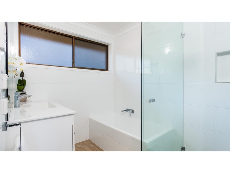 2 Carmen Road, Macquarie Hills NSW 2285