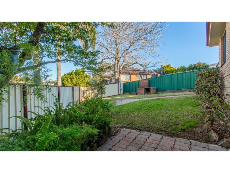 2 Carmen Road, Macquarie Hills NSW 2285