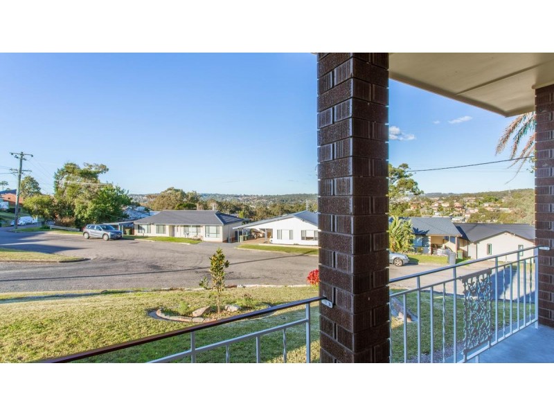 2 Carmen Road, Macquarie Hills NSW 2285