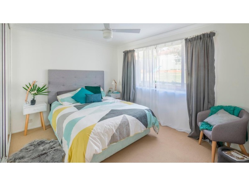 33 Newbold Road, Macquarie Hills NSW 2285