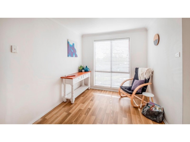 33 Newbold Road, Macquarie Hills NSW 2285