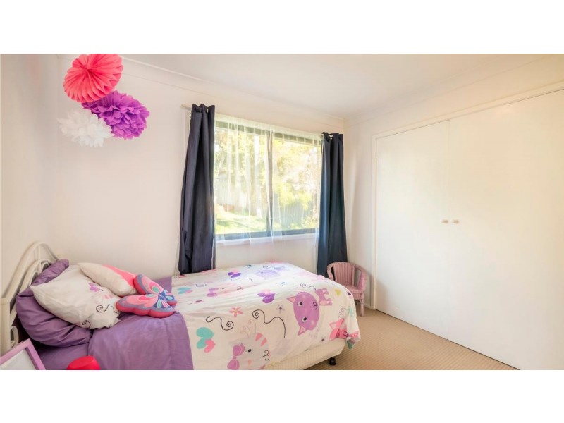 33 Newbold Road, Macquarie Hills NSW 2285