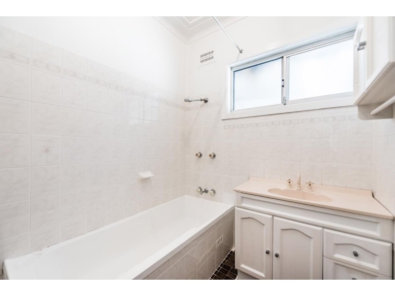 28 Yorston Street, Warners Bay NSW 2282