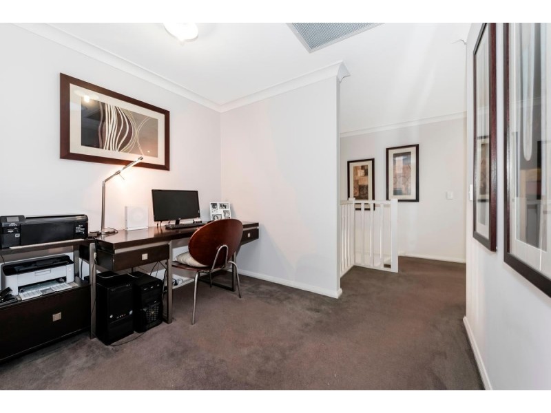 41 Waterside Drive, Fletcher NSW 2287