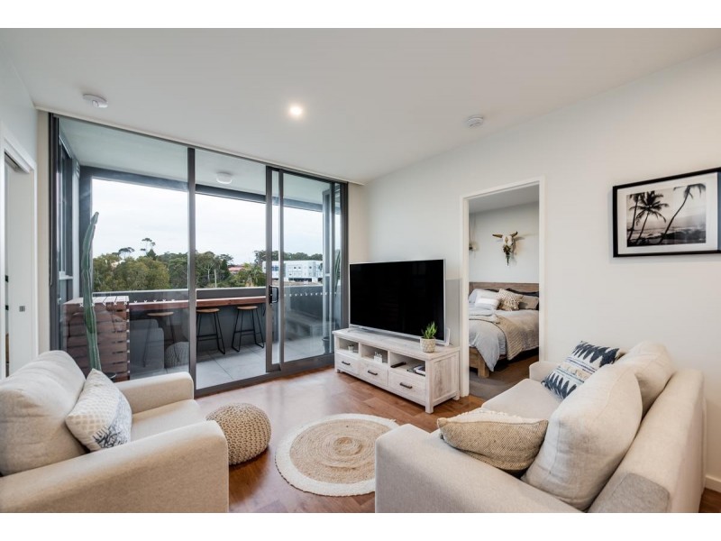 211/6 Charles Street, Charlestown NSW 2290