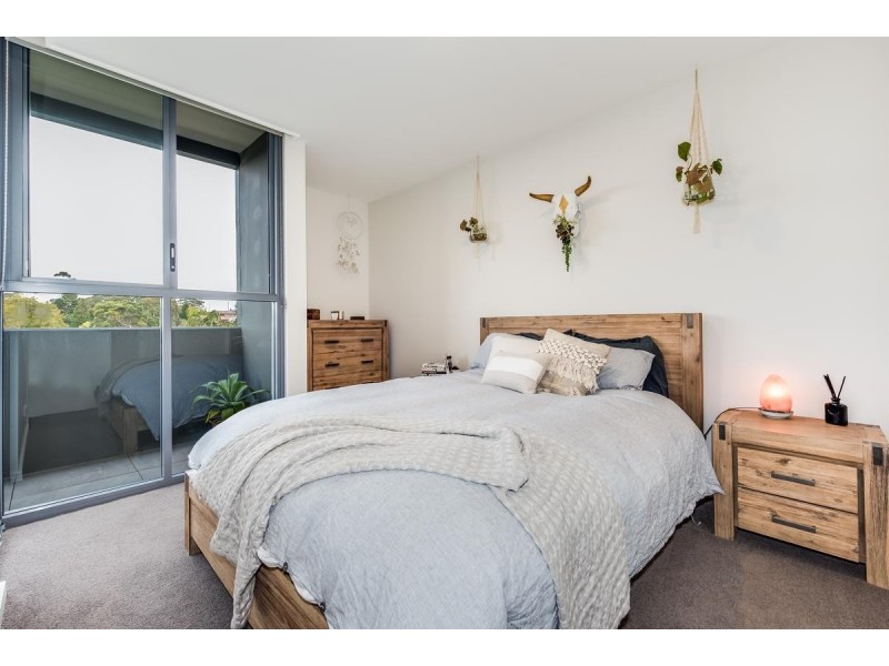 211/6 Charles Street, Charlestown NSW 2290