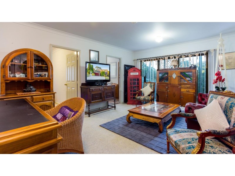 8 Exford Avenue, Macquarie Hills NSW 2285