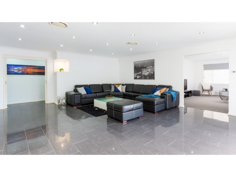 92 Dalmeny Drive, Macquarie Hills NSW 2285