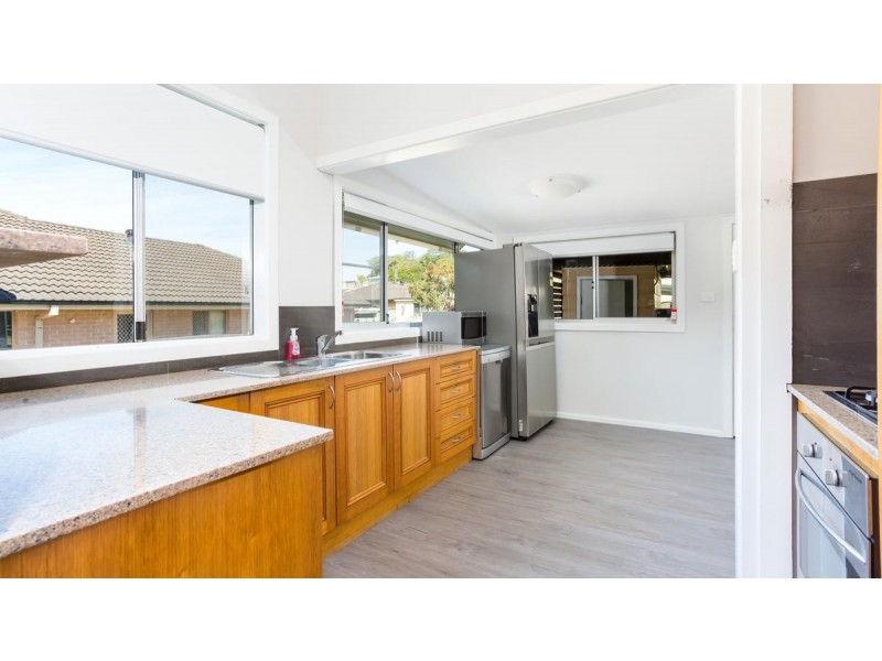 8 Cowmeadow Road, Mount Hutton NSW 2290