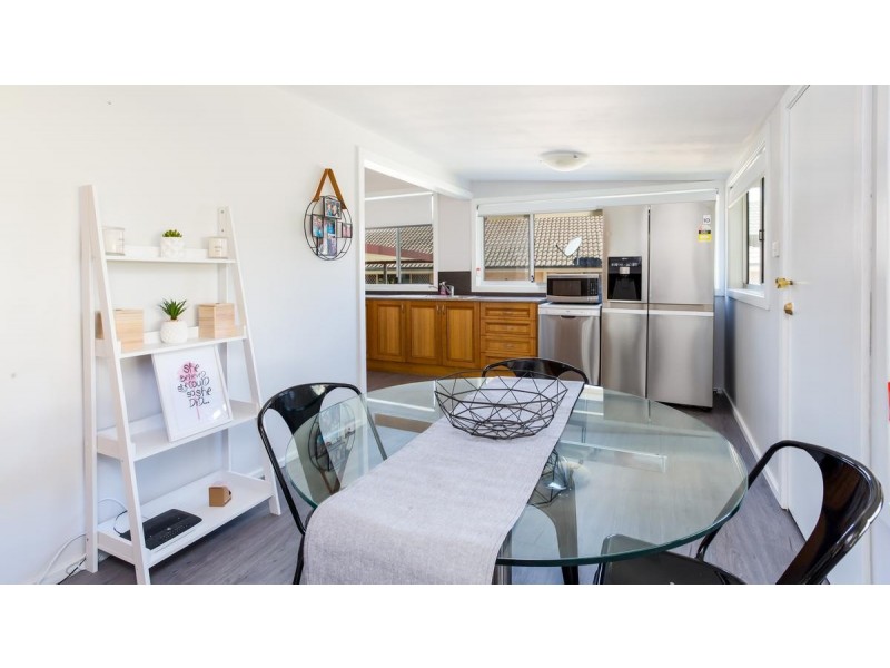 8 Cowmeadow Road, Mount Hutton NSW 2290