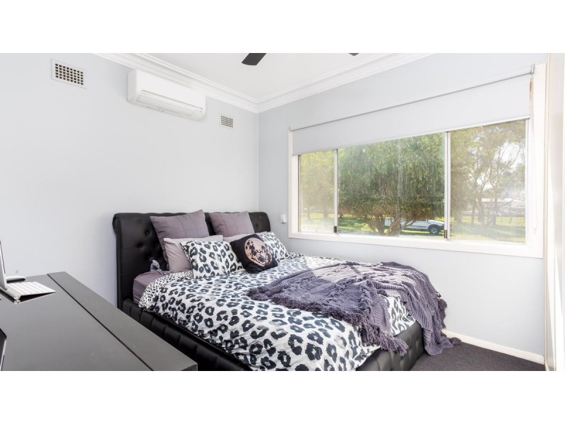 8 Cowmeadow Road, Mount Hutton NSW 2290
