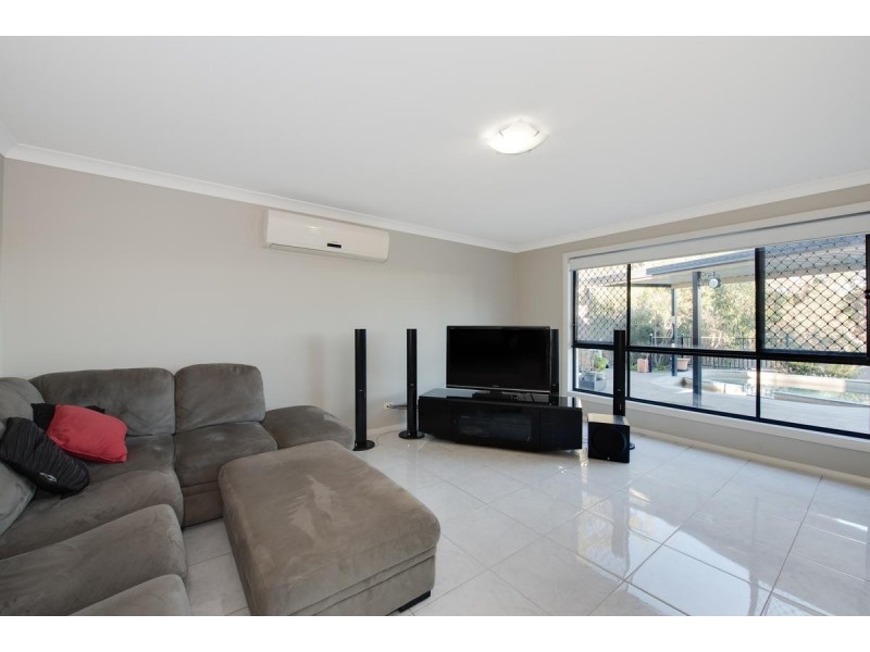 10 Maximillian Drive, Floraville NSW 2280