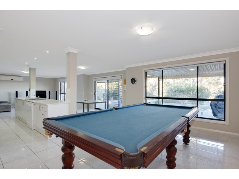 10 Maximillian Drive, Floraville NSW 2280