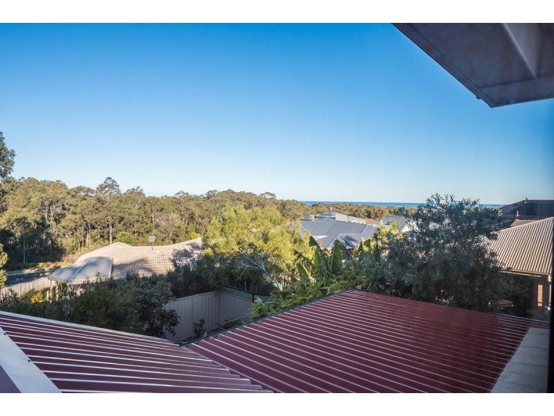 10 Maximillian Drive, Floraville NSW 2280