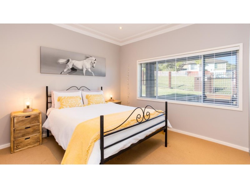 1 Braye Street, Speers Point NSW 2284