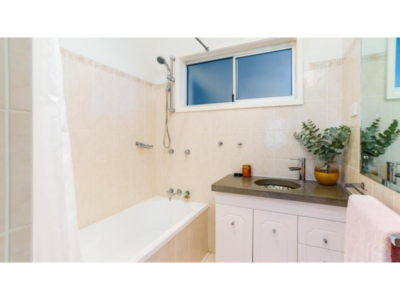 1 Braye Street, Speers Point NSW 2284