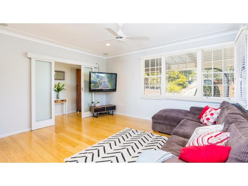 16 Cressington Way, Wallsend NSW 2287