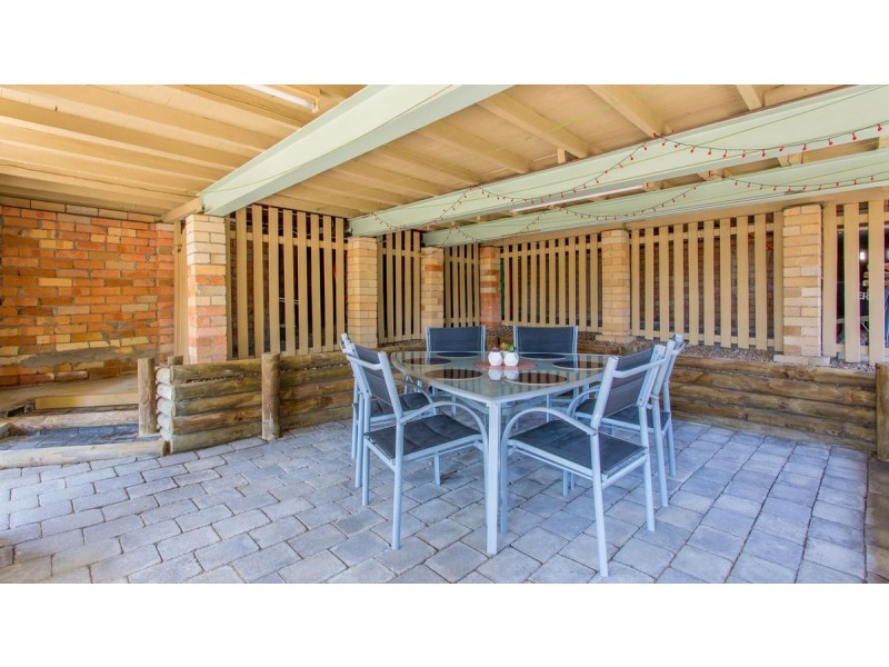 16 Cressington Way, Wallsend NSW 2287