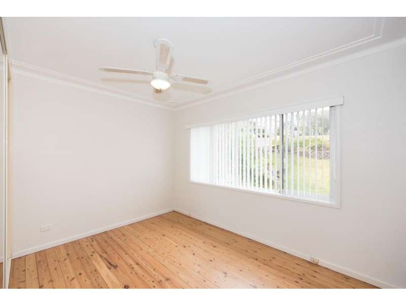 12 Wendy Street, Cardiff NSW 2285