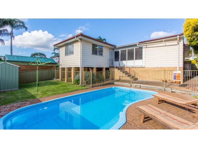 18 Lawson Road, Macquarie Hills NSW 2285