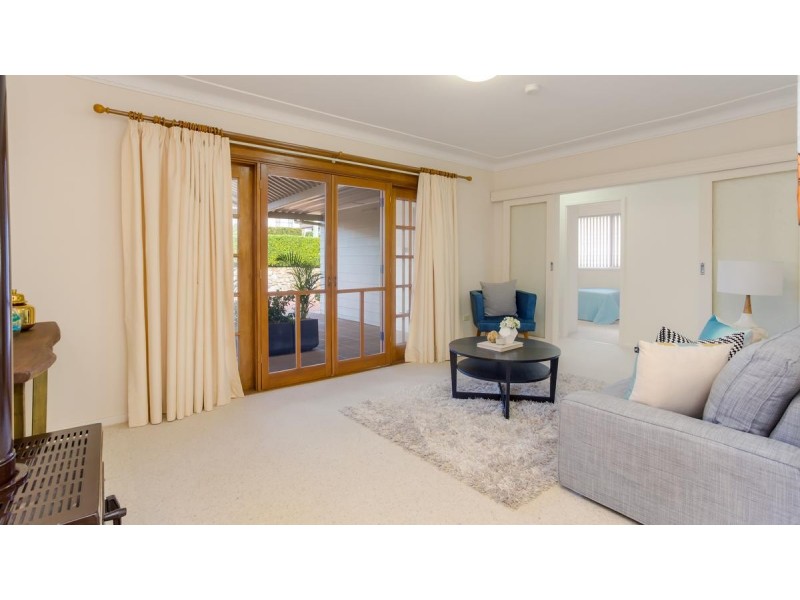 18 Lawson Road, Macquarie Hills NSW 2285