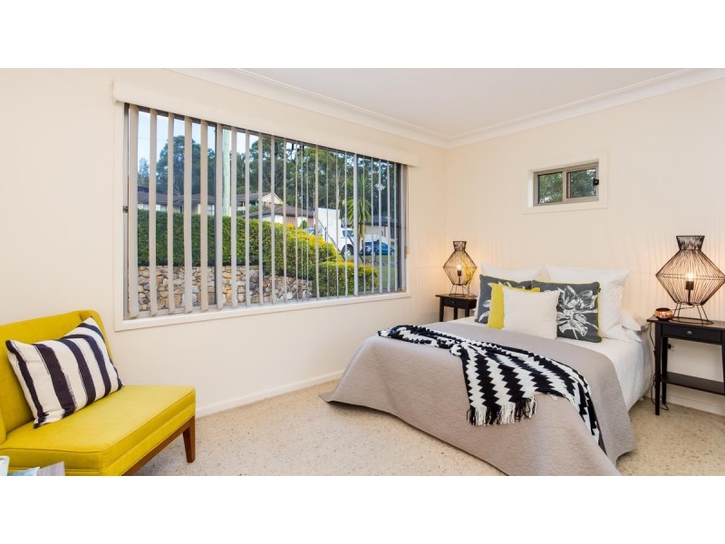 18 Lawson Road, Macquarie Hills NSW 2285