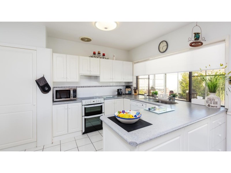 36 Regal Way, Valentine NSW 2280