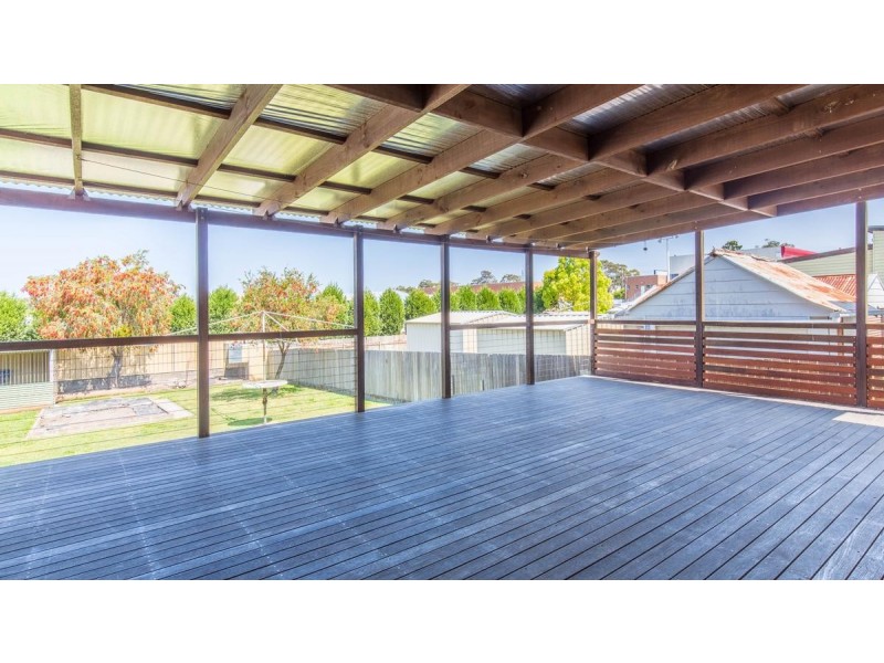 11 Macquarie Avenue, Gateshead NSW 2290