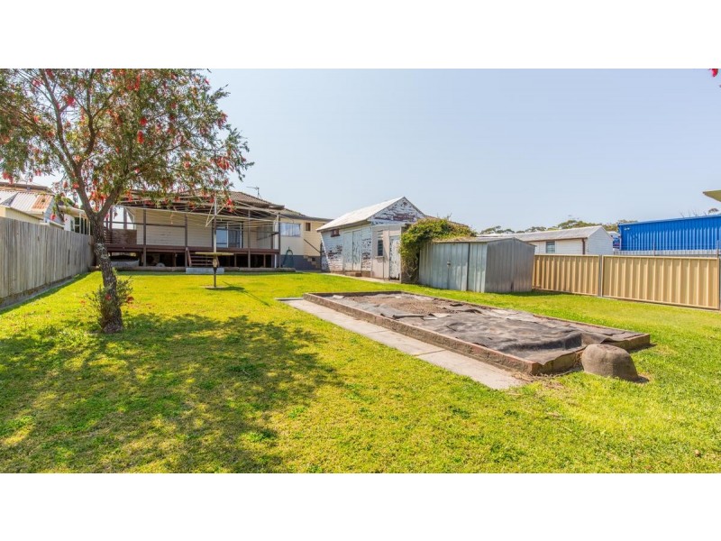 11 Macquarie Avenue, Gateshead NSW 2290
