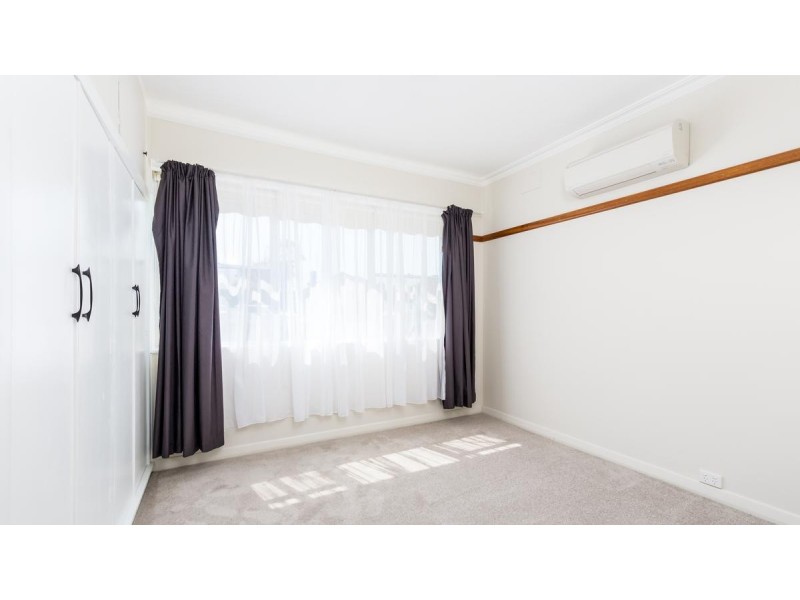 11 Macquarie Avenue, Gateshead NSW 2290