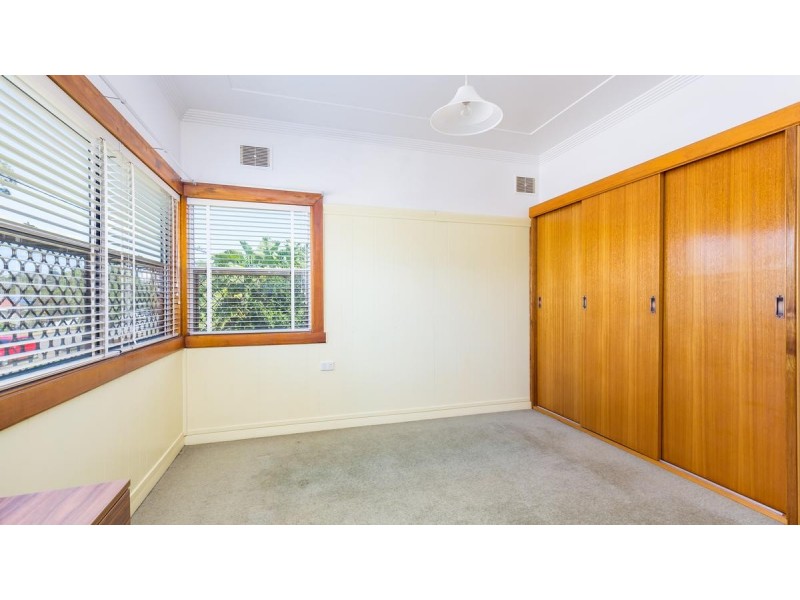 27 Queens Avenue, Cardiff NSW 2285