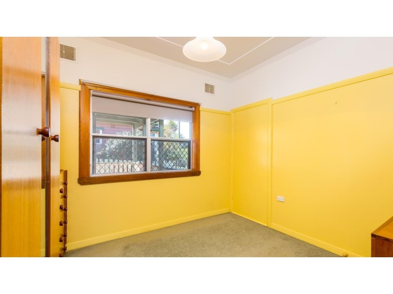 27 Queens Avenue, Cardiff NSW 2285