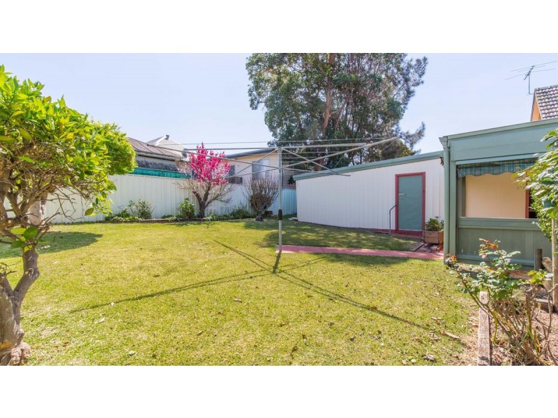 27 Queens Avenue, Cardiff NSW 2285