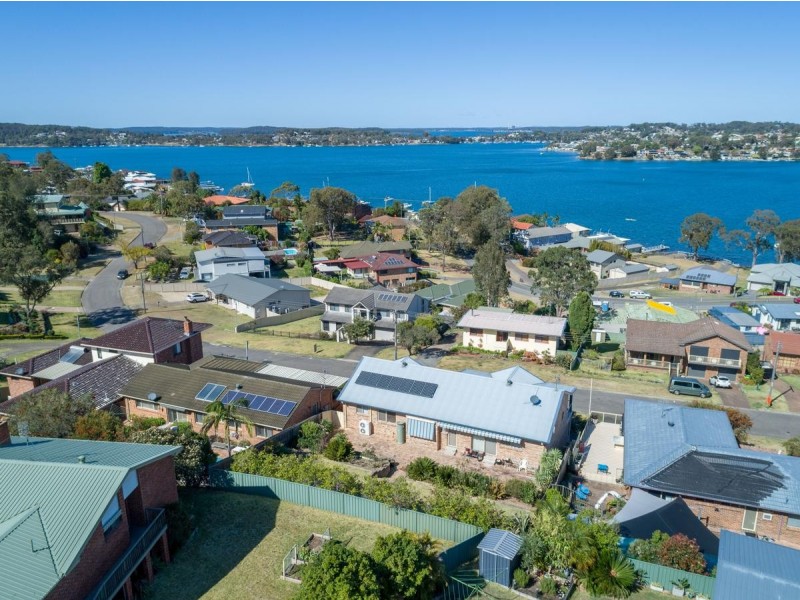 39 Alkrington Avenue, Fishing Point NSW 2283