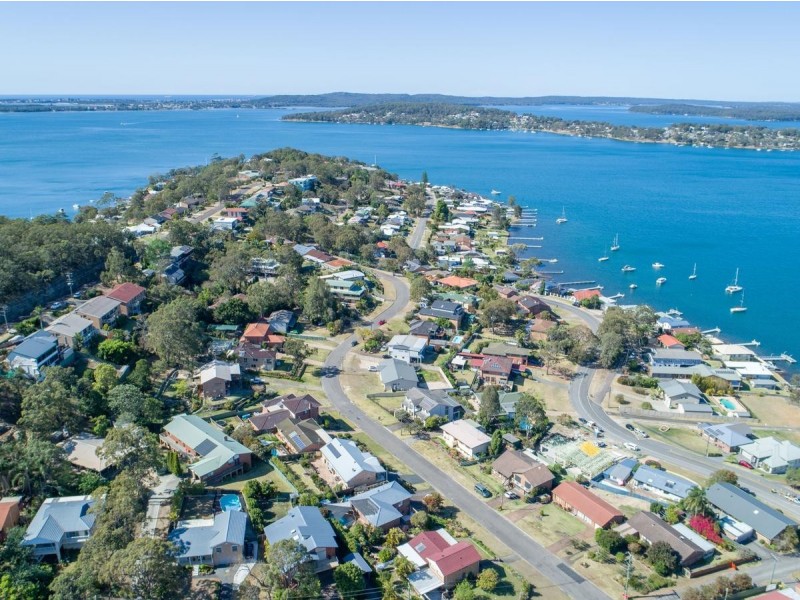 39 Alkrington Avenue, Fishing Point NSW 2283