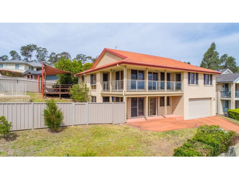 17 Guildford Grove, Cameron Park NSW 2285