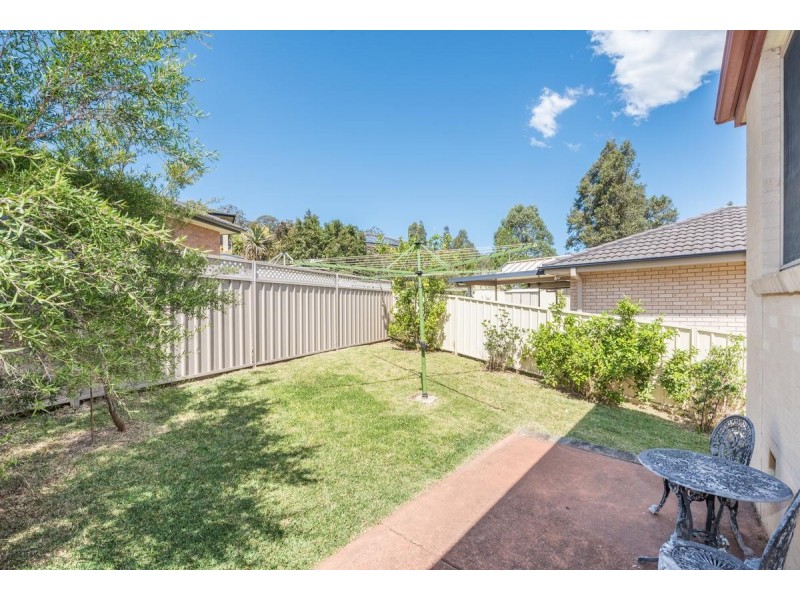 17 Guildford Grove, Cameron Park NSW 2285