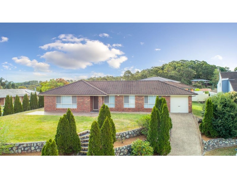 1 Roscrea Crescent, Mount Hutton NSW 2290