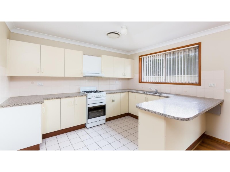 1 Roscrea Crescent, Mount Hutton NSW 2290
