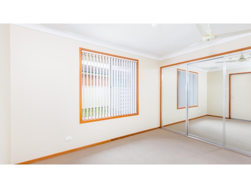 1 Roscrea Crescent, Mount Hutton NSW 2290