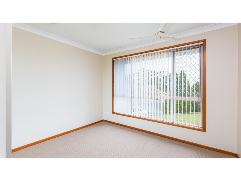 1 Roscrea Crescent, Mount Hutton NSW 2290