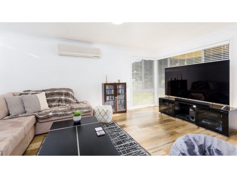 100 Lawson Road, Macquarie Hills NSW 2285