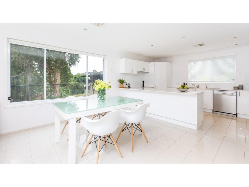 9 Plumridge Close, Warners Bay NSW 2282