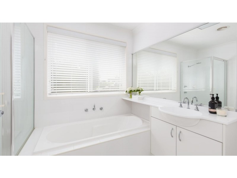 9 Plumridge Close, Warners Bay NSW 2282