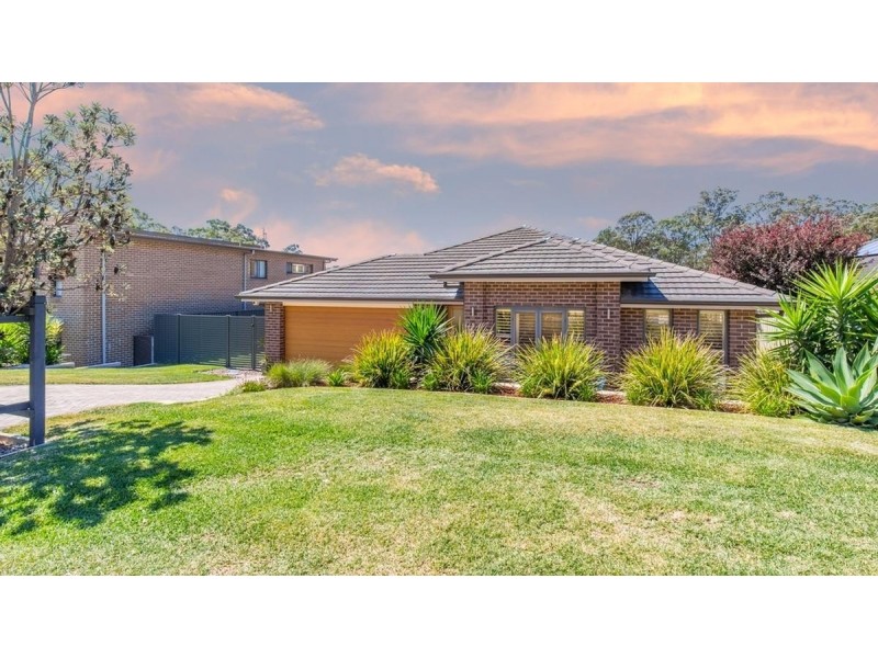5 Rosella Street, Fletcher NSW 2287