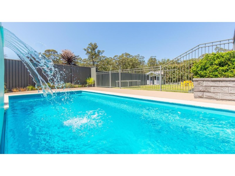 5 Rosella Street, Fletcher NSW 2287