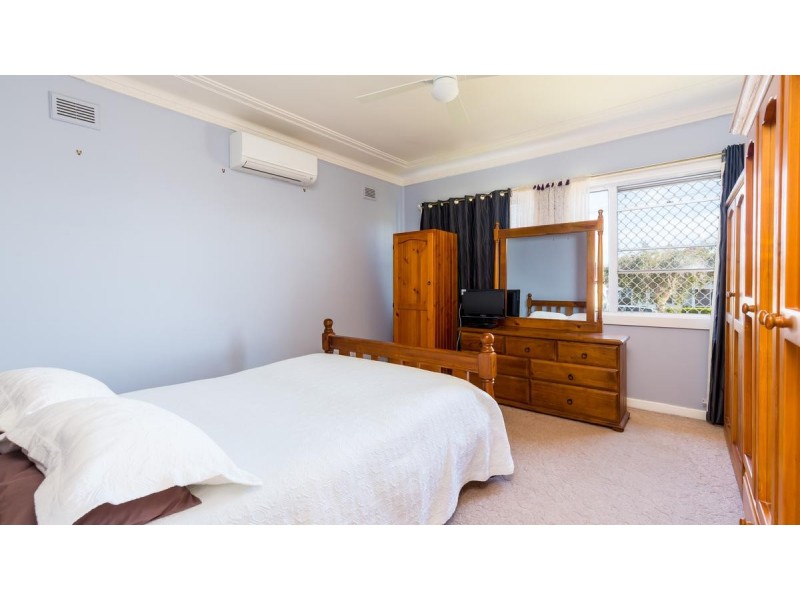 13 Marks Street, Belmont NSW 2280