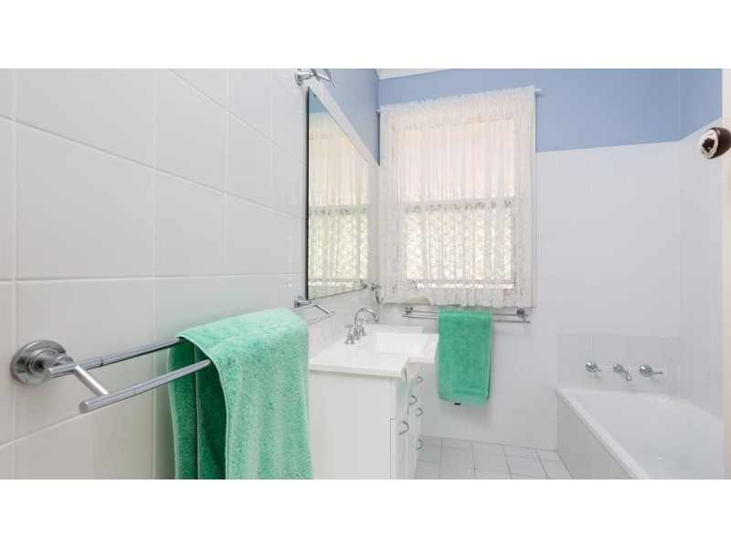 13 Marks Street, Belmont NSW 2280