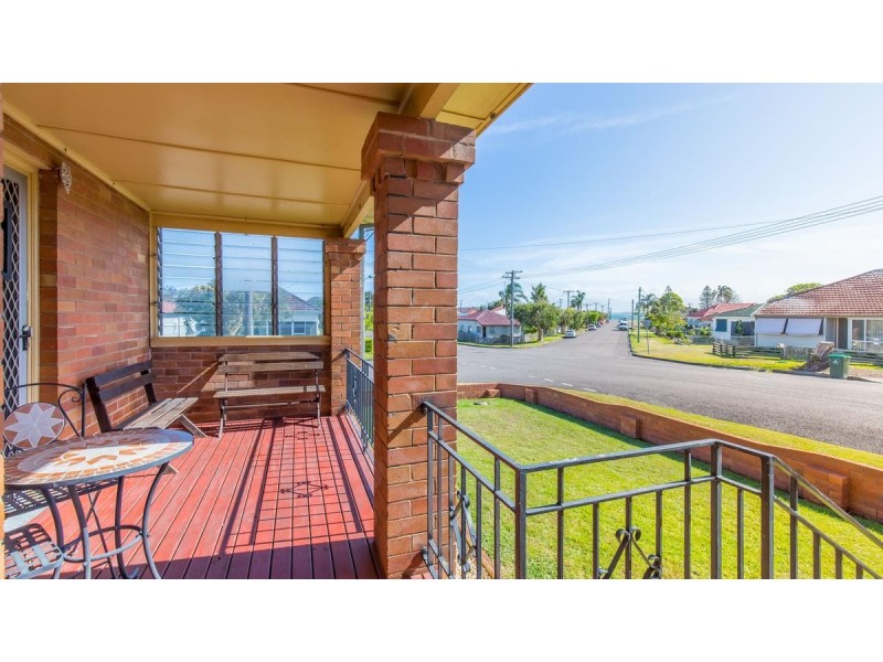 13 Marks Street, Belmont NSW 2280